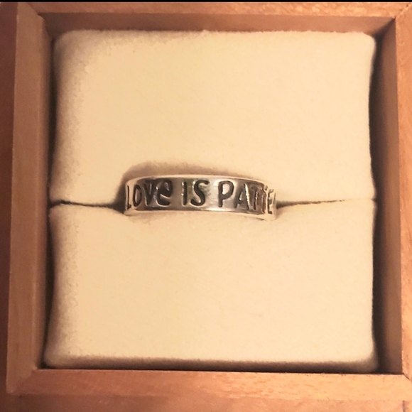 James Avery Retired Love Is Kind Love Is Patient Ring Size 7 - Picture 3 of 8